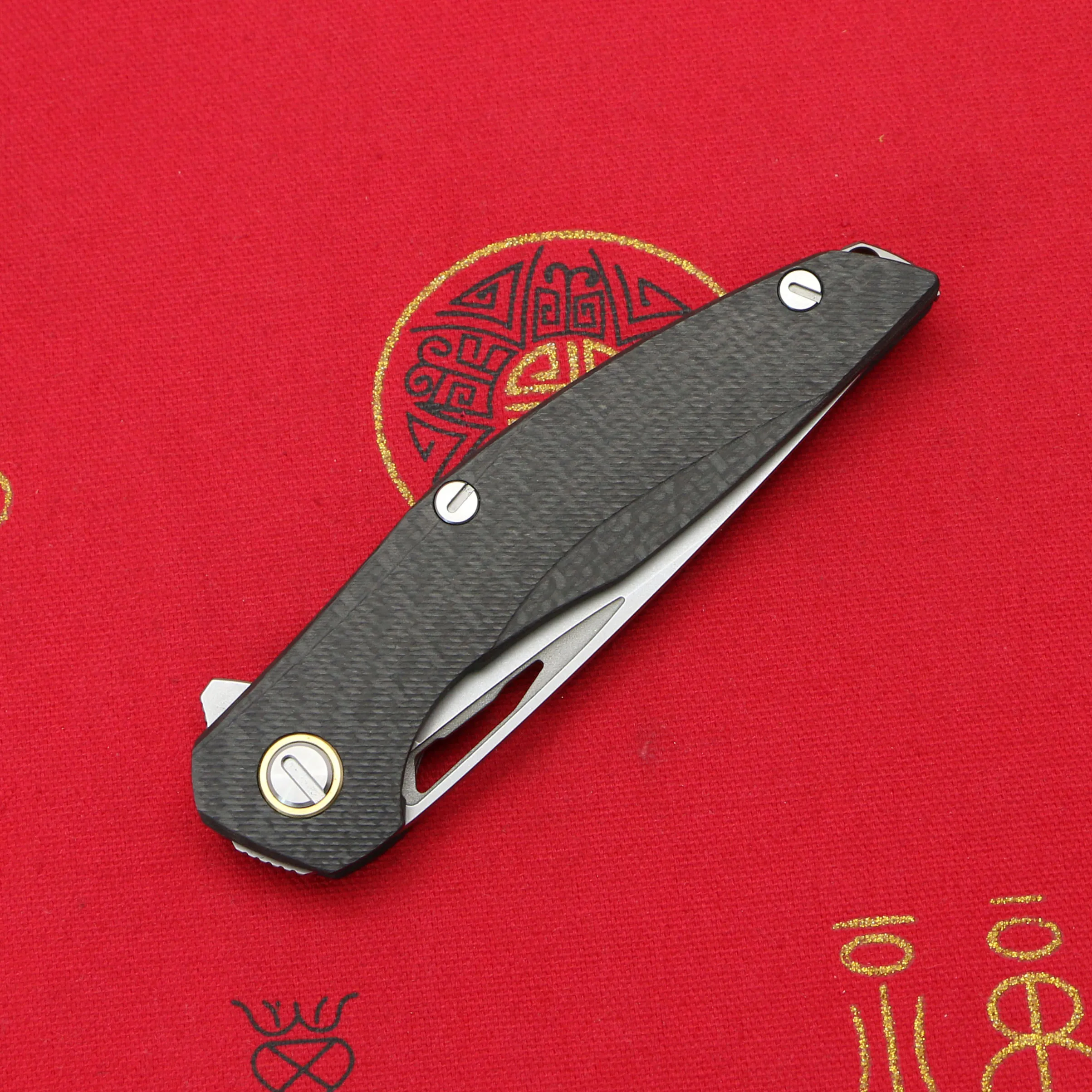 

KANEDEIIA New Flipper F111 D2 Blade 3D Carbon Fiber Handle Folding Knife Outdoor Camping Hunting Pocket Fruit Knives EDC Tools