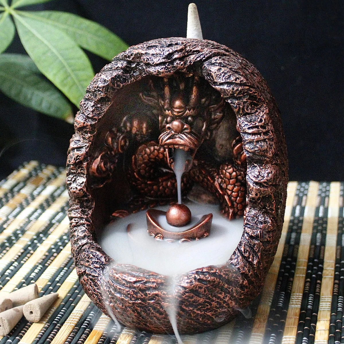 

Dragon Backflow Burner Cone Incense Holder Resin Censer Buddhist Ceramic Smoke Burner Holder Buddhist Gift Home Decorations