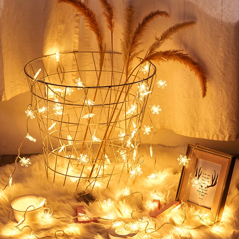 Светодиодный светильник в виде снежинки с батарейным питанием сказочный