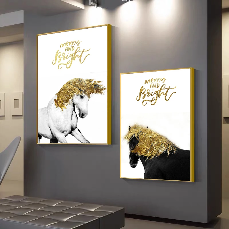 Черно-белая фотография в виде золотых храмов детской стены с животными для