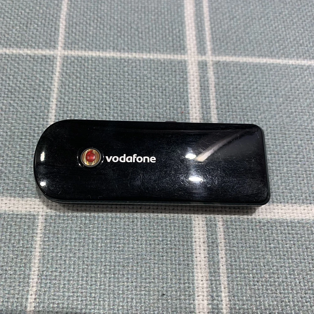 

Подержанный USB-модем Huawei K4505 3G с логотипом Vodafone PK (K3565,K3765,K3805,K4511,E180,E160,E161,E160E,E1820,E1823)