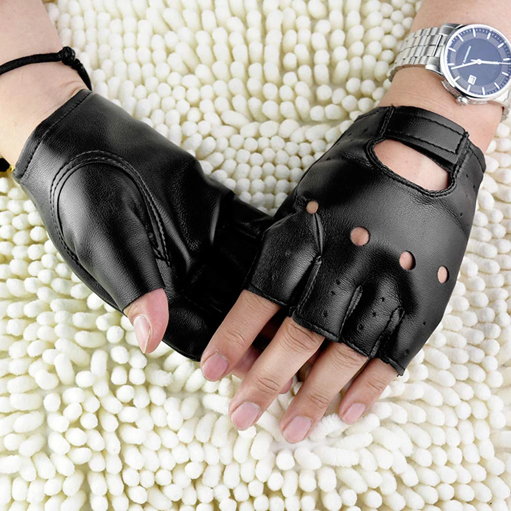 

Unisex Artificial Leather Half-Finger Gloves Theatrical Punk Hip-Hop Driving Motorcycle Performance Party Fingerless Mittens