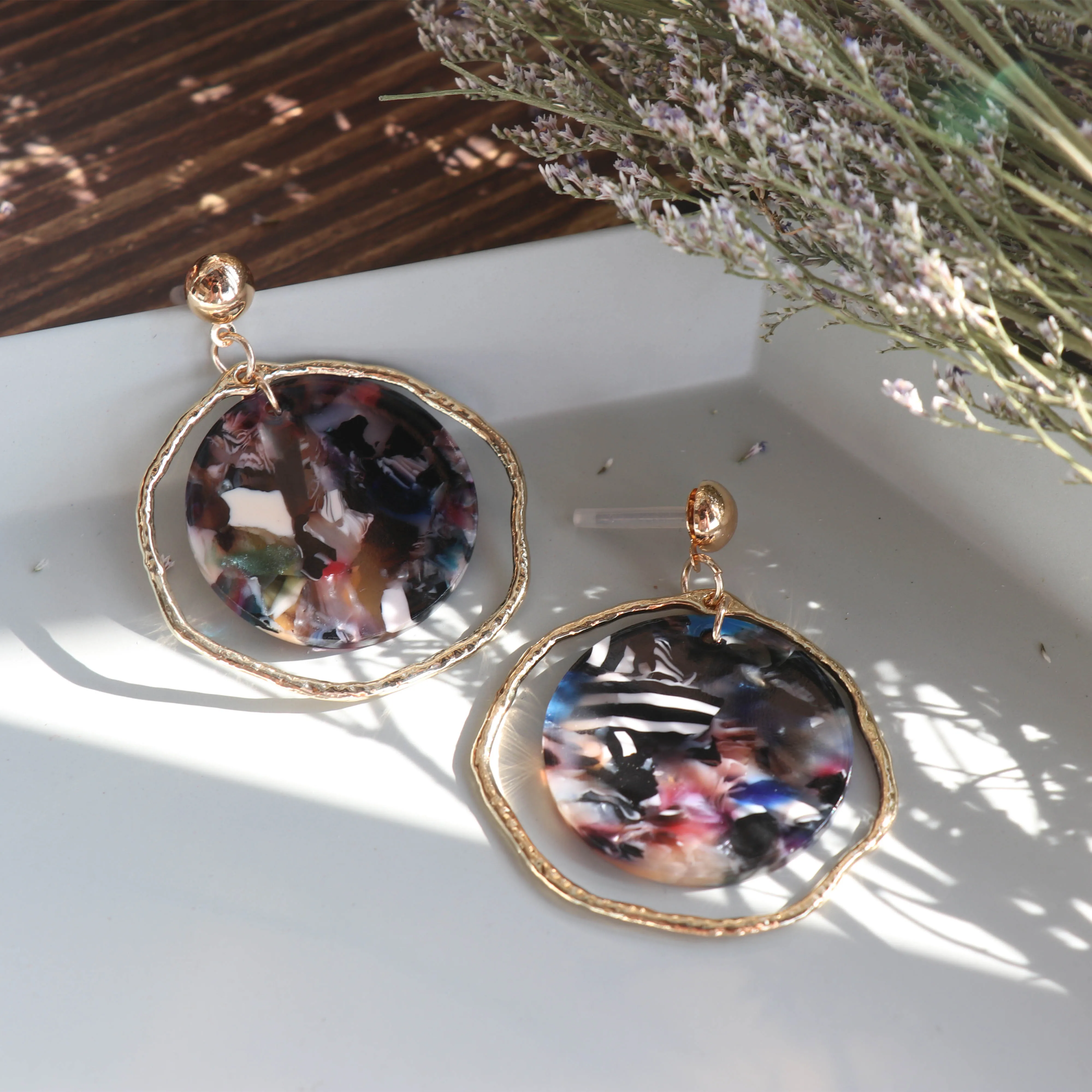 Весенние корейские круглые геометрические ацетатные серьги с неровным