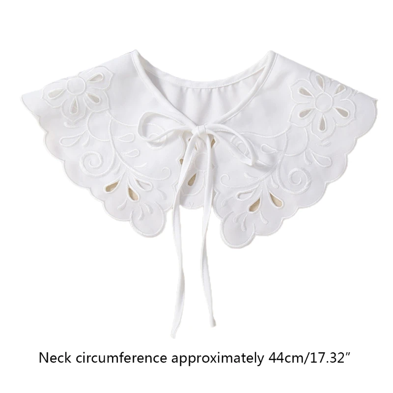 Накидка-пончо Женская со съемным искусственным воротником и вышивкой |