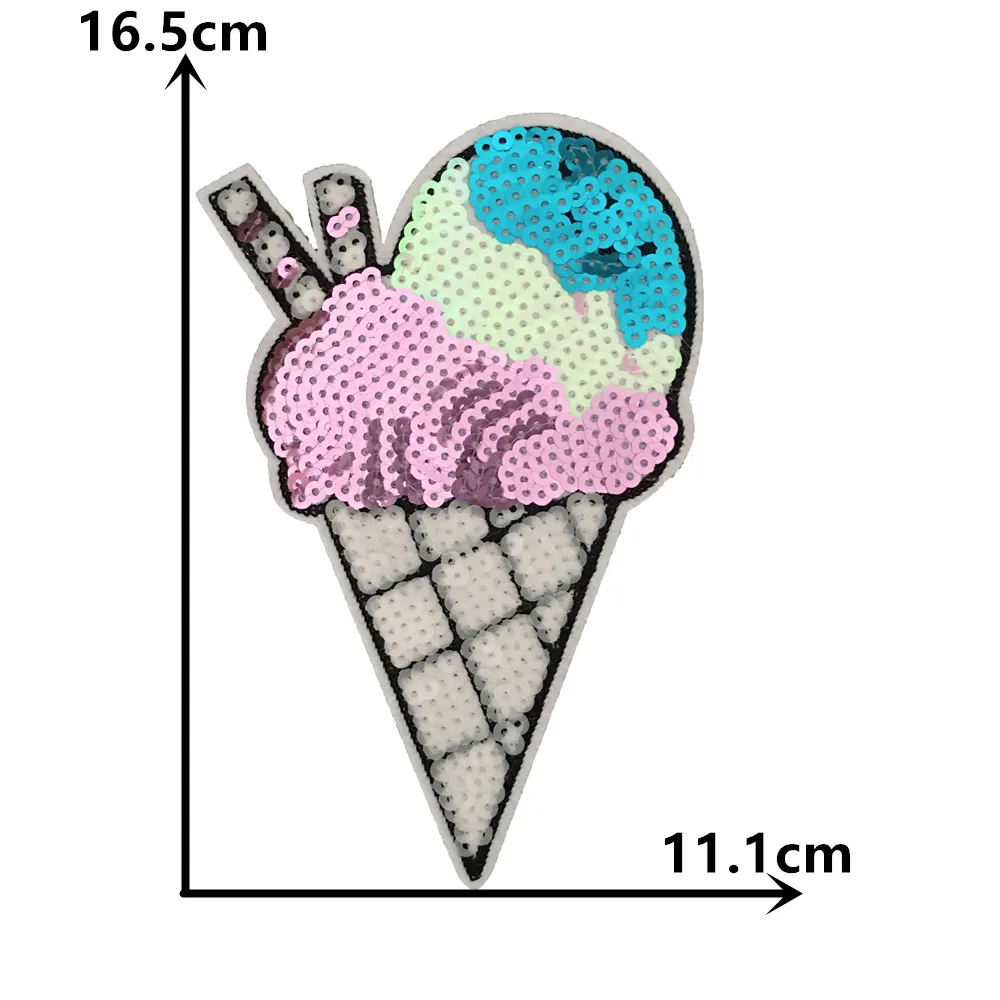 Аппликация большого размера с вышивкой в виде мультяшных животных аппликация