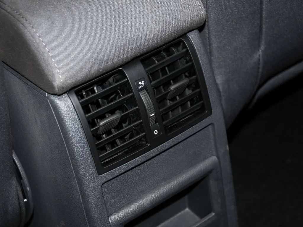 

New Black Rear AC Air Conditioning Outlet Vent ForTouran Caddy 2003-2015 1TD819203A 1TD819203B 1TD819203 Car Air Conditioner