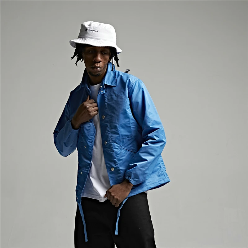 Черная синяя мужская тренерская куртка легкая водонепроницаемая кнопка для