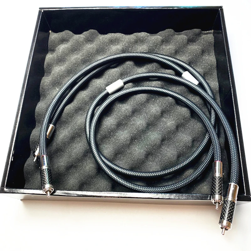 Высококачественный аудиокабель RCA серии Lineflux Furutech с разъемом из углеродного
