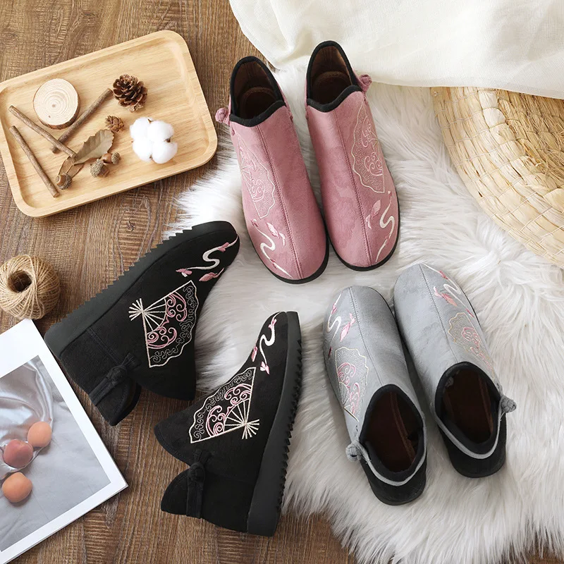 

2020 and winter new cloth shoes embroidered buckle soft national wind plus velvet cotton boots