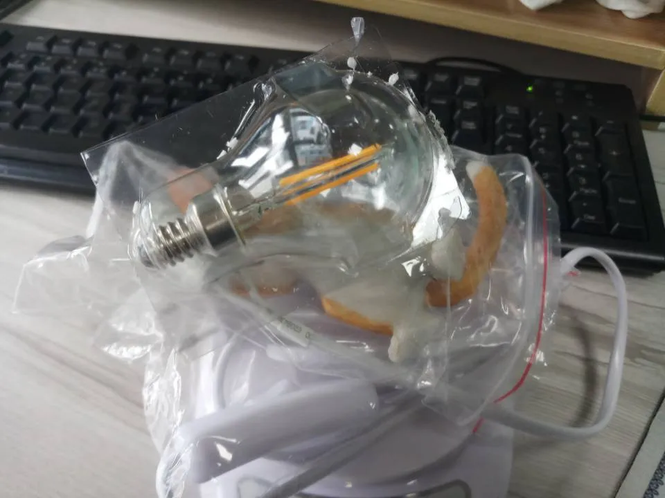 

Nordic creative living room bedroom clothing store Lampara Marroqui decorative animal table lamp Valentine's Day Present