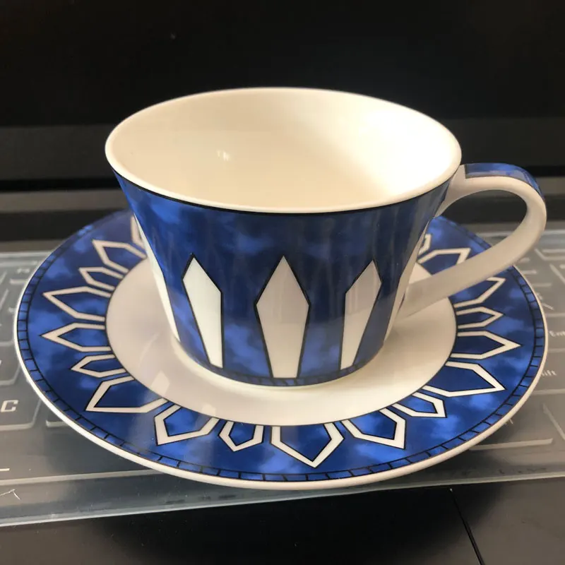 Кофейные чашки из костяного фарфора с блюдцами Высококачественная Европейская