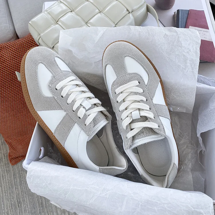

Large base sports ladies fashion leather shoes