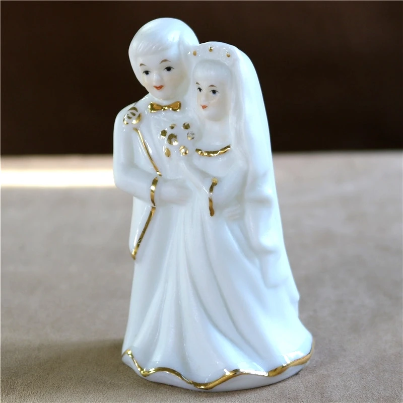 Напоминающая фарфоровая Свадебная пара миниатюрная керамическая статуэтка