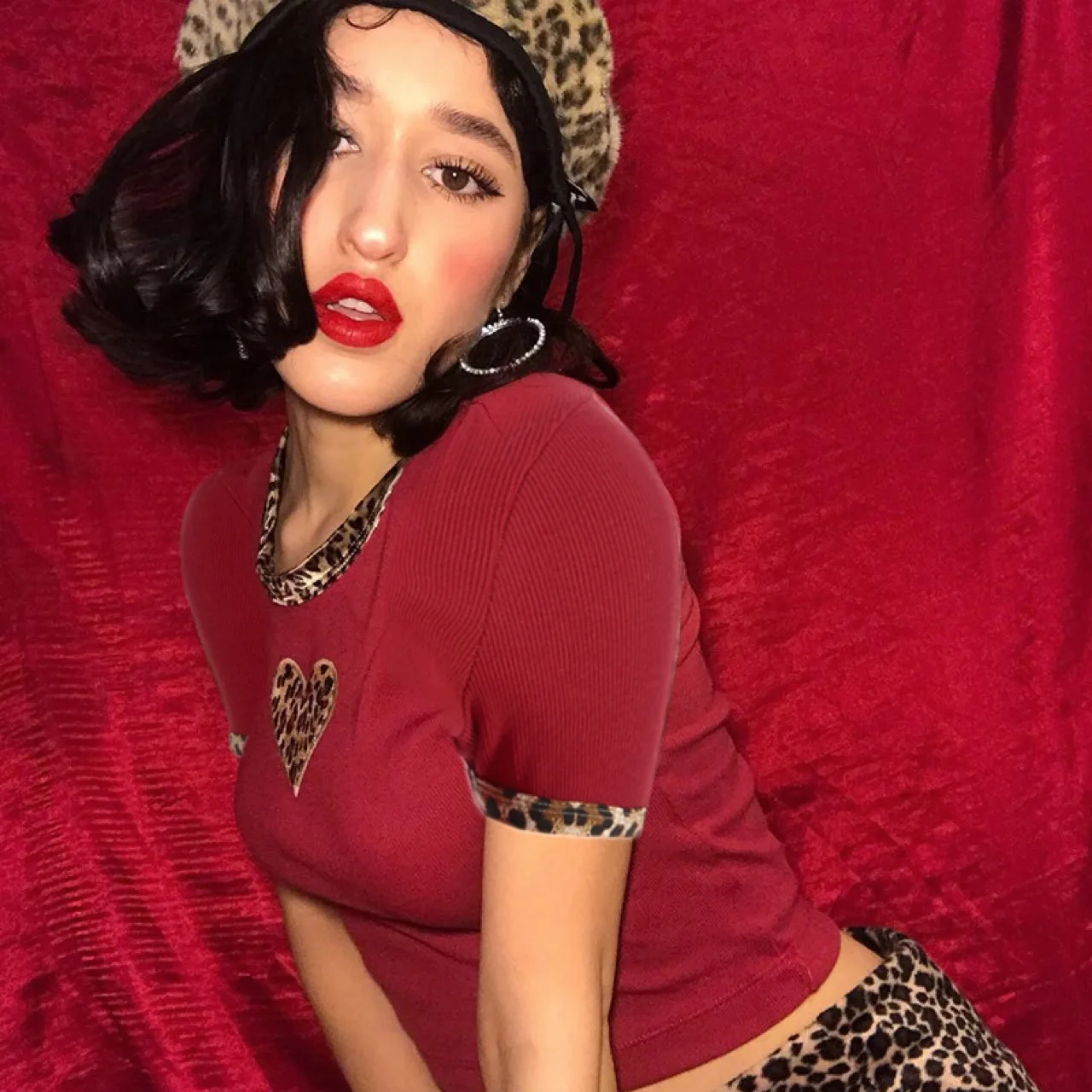

Summer Retro Red Leopard Print Heart-Shaped Short-Sleeved T-Shirt Women's Tight-Fitting Short Wild Sexy Navel Club Streetwear