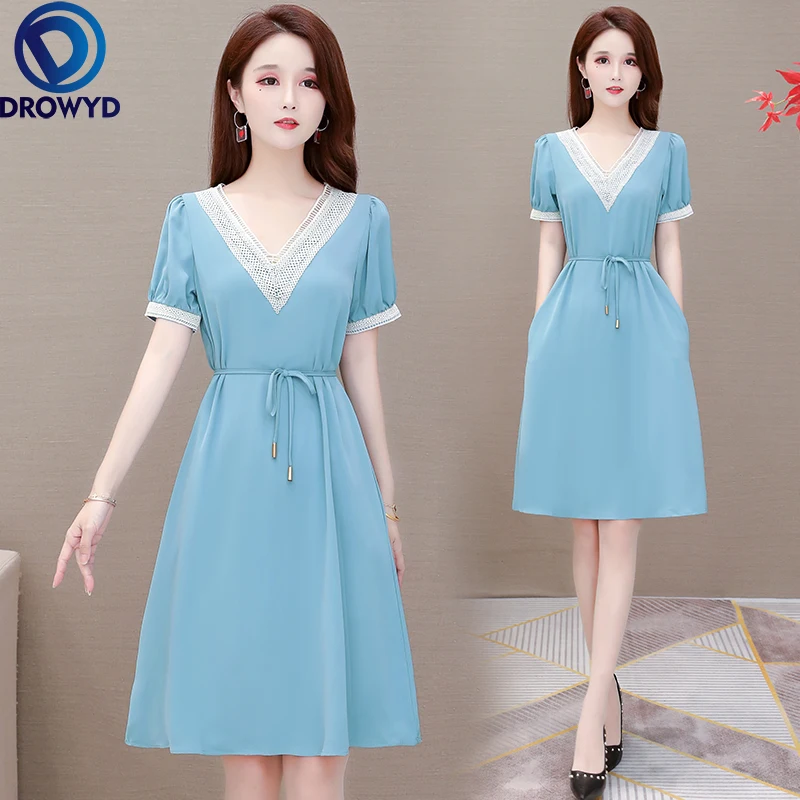 

Women Embroidery Lace Sexy V-Neck Satin Solid Sashes Dress 2021 New Fashion Summer Ladies Elegant Knee-Length Dress Vestidos