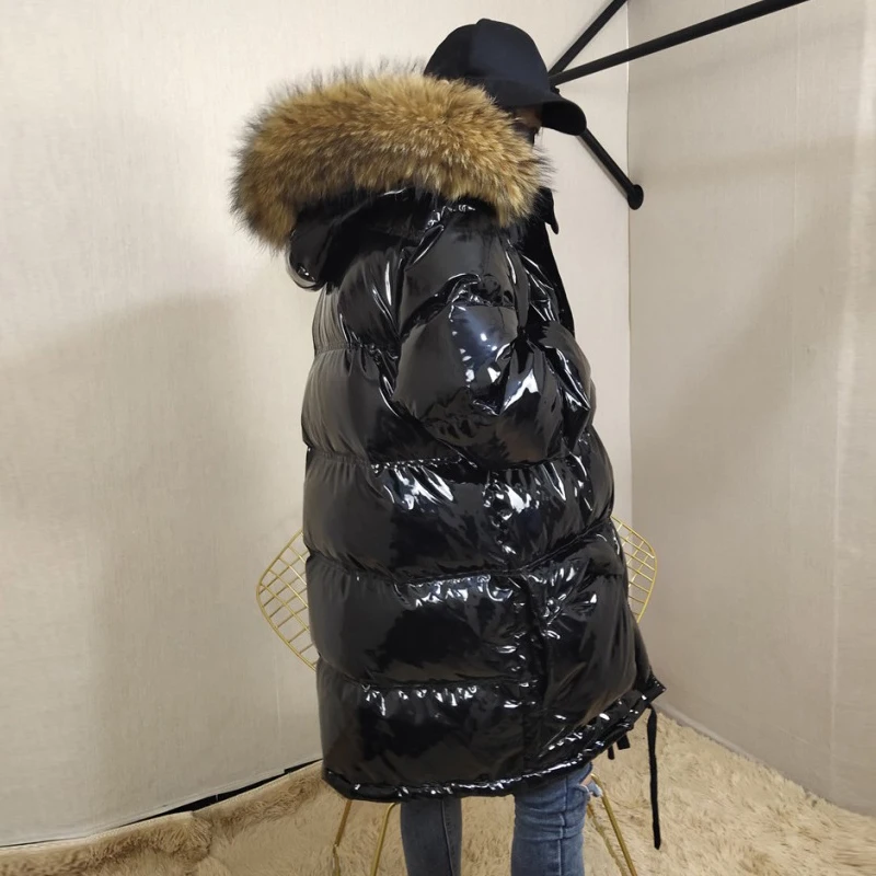 Женская куртка на белом утином пуху теплая зимняя с капюшоном и воротником из