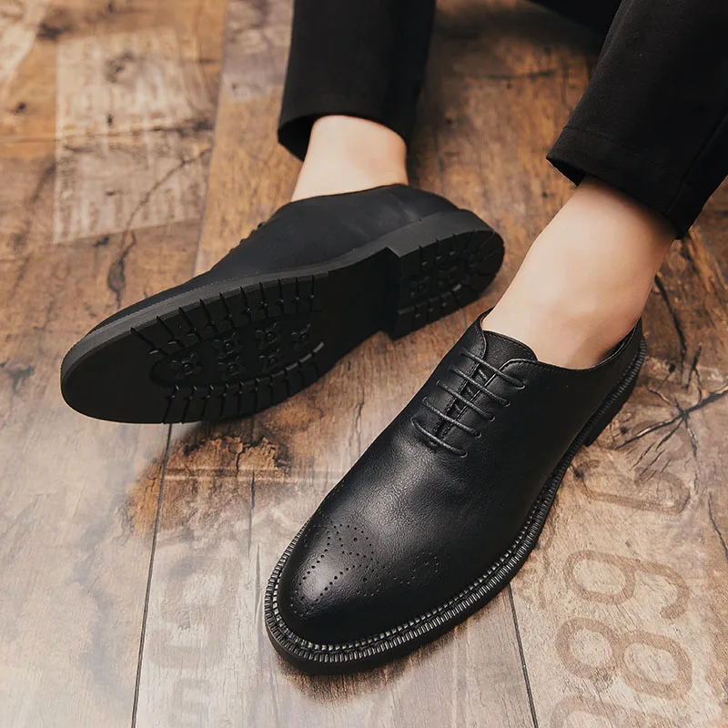 

Leather Men dress Shoes lace up Fashion Men Flats outdoor breathable Men Loafers trend wild casual tide shoes Fashion Sneakers