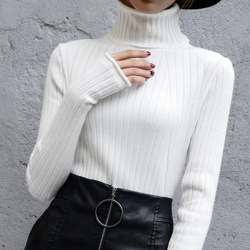 Свитер женский трикотажный с высоким воротником и рукавами на осень/зиму |