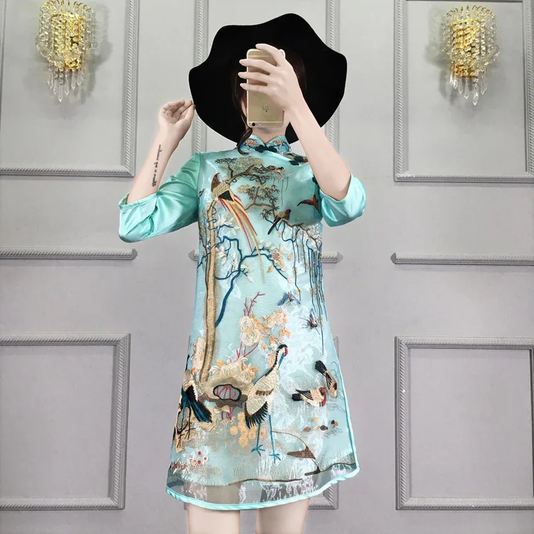 

2021 Chinese modern embroidery mandarin collar qipao dress