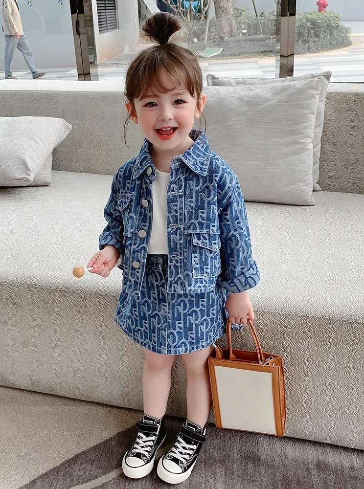 

3-8 years old girl baby suit digital lapel casual denim jacket plus skirt spring and summer new girl children's clothing