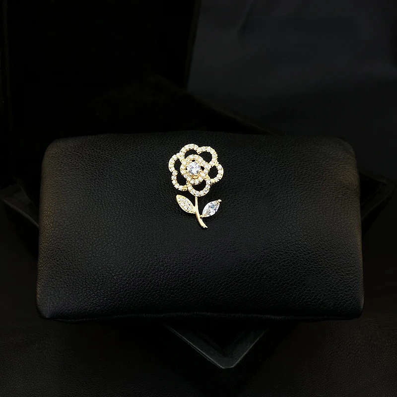 

Mini Flowers Anti-Exposure Brooch Women Delicate Small Collar Pin Fixed Clothes Decorative Buckle Corsage Rhinestone Jewelry Pin
