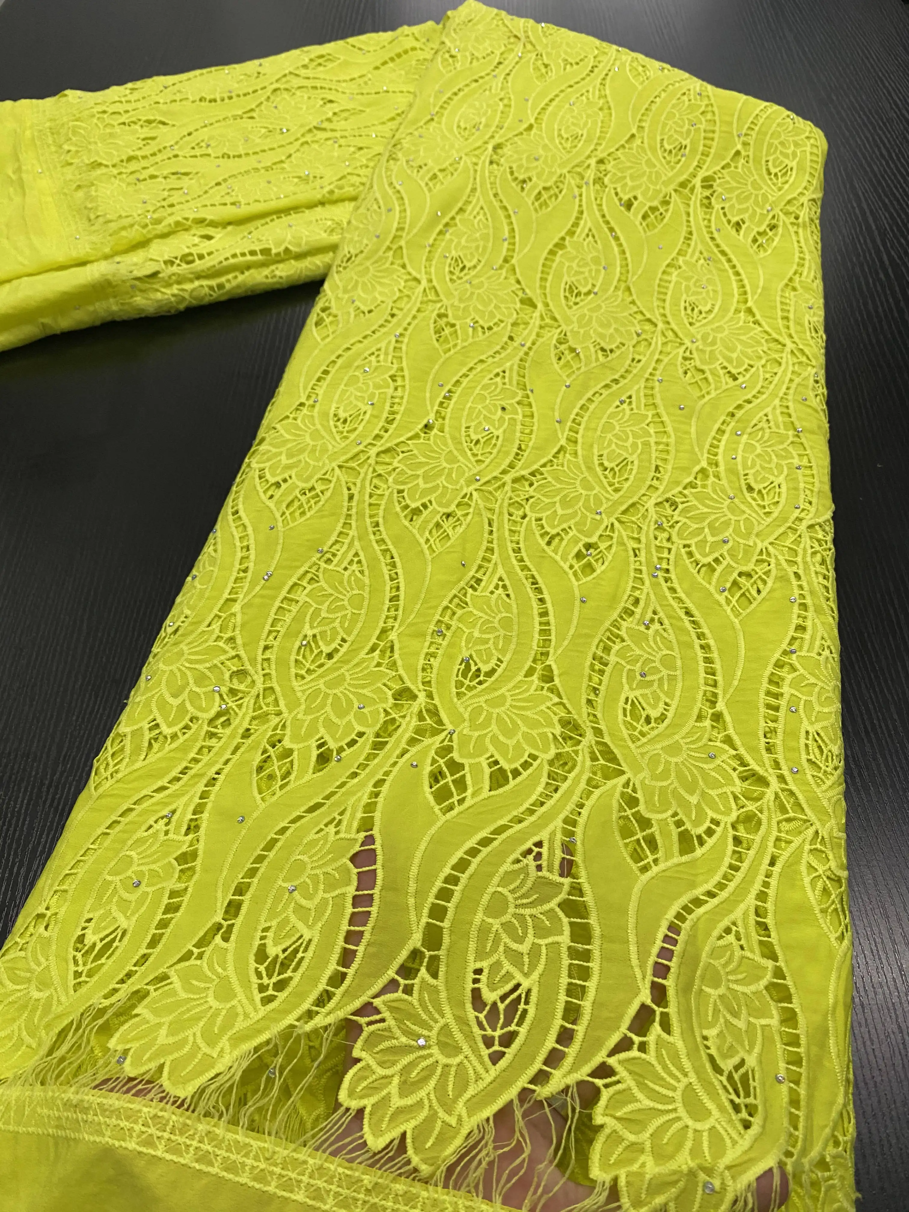 

Latest Hollow African Guipure Cord Lace 2020 High Quality Bridal Nigerian Water Soluble Lace Fabrics For Party Sewing YA3395B-1