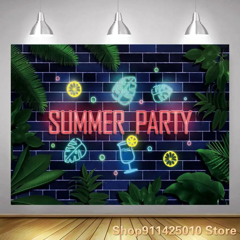 

Фон для фотостудии с изображением кирпичной стены и зеленых растений