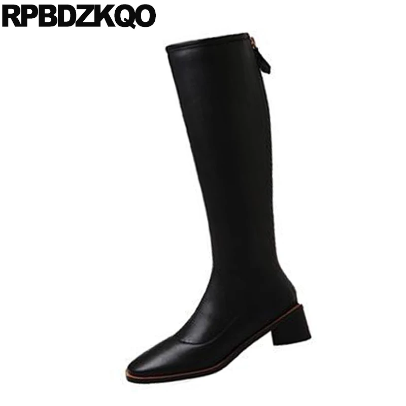 Женские высокие сапоги черные на квадратном каблуке с мехом молнии осень/зиму