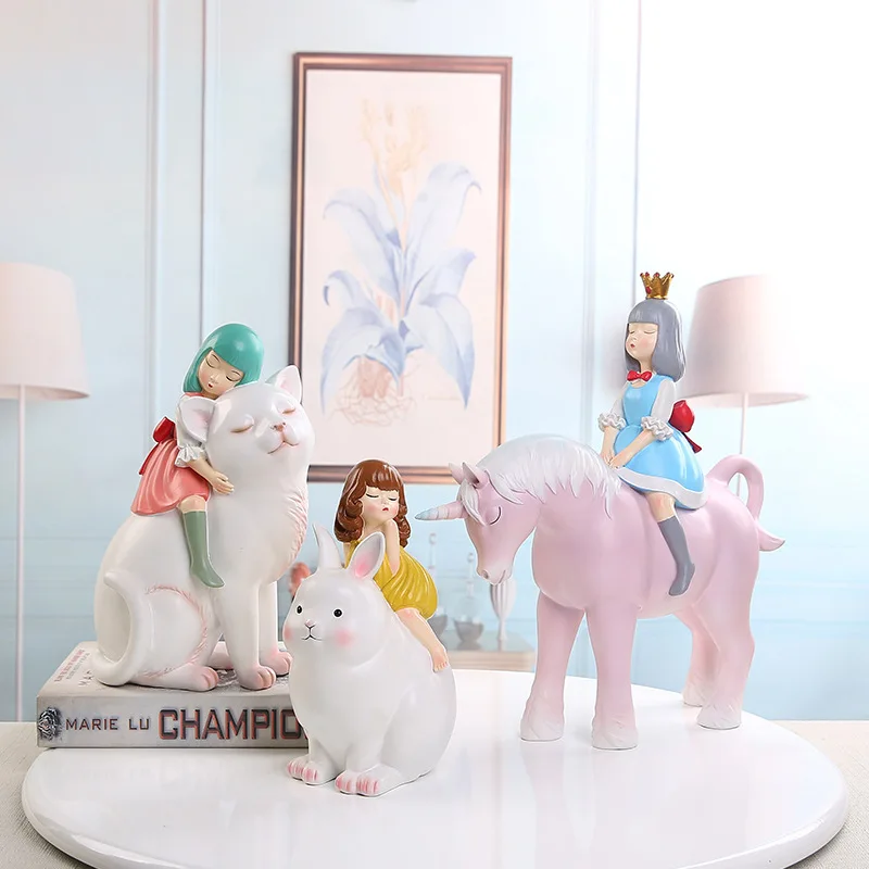 Скандинавский стол для рукоделия сказочная девушка современное искусство