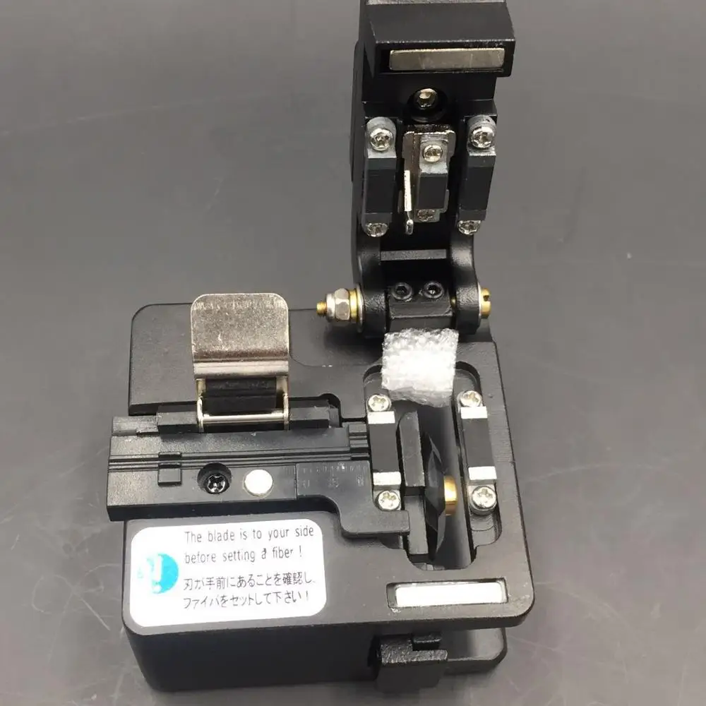 Сделано в Китае металлическая резиновая прокладка волоконно-оптический резак FTTH