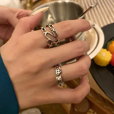 

Dice Chain Ring For Men And Women Simple Cold Style Ring Personality Vintage Temperament Minority Design Accessory 2021 Style