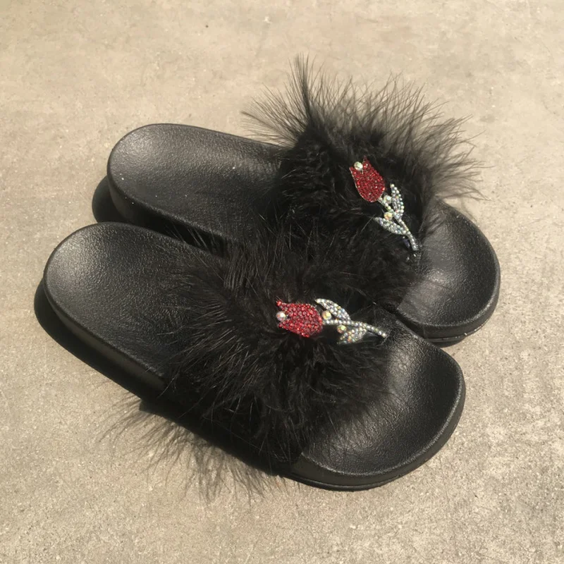 

Summer Luxury Shiny Crystal Rose Women Slippers Platform Flat Heel Non Slip EVA Sole Fur Upper Elegant Beach Sandals Ladies Shoe
