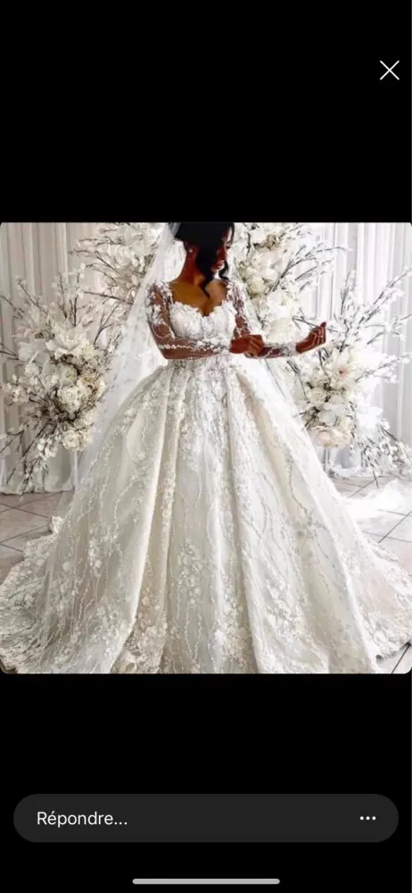 

Fsuzwel Gorgeous Appliques Chapel Train Lace Ball Gown Wedding Dress 2020 Sexy Scoop Neck Long Sleeve Beaded Princess Bride Gown