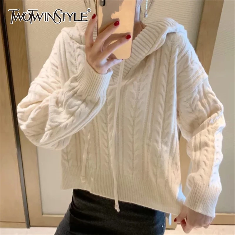 TWOTWINSTYLE Повседневный осенне зимний вязаный женский свитер с капюшоном и