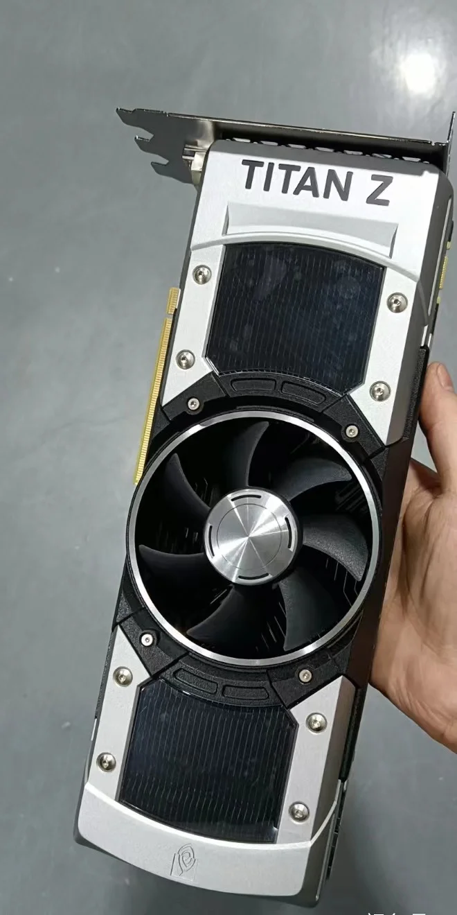 Оригинальная 100% протестированная видеокарта NVIDIA GeForce GTX Titan z 12 ГБ GDDR5 TITAN Z |