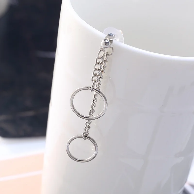 

Hip Hop Rock The New Wind Street Modelling Earrings Chain Loops Eardrop After Hanging Earrings Long Earrings Adorn Article