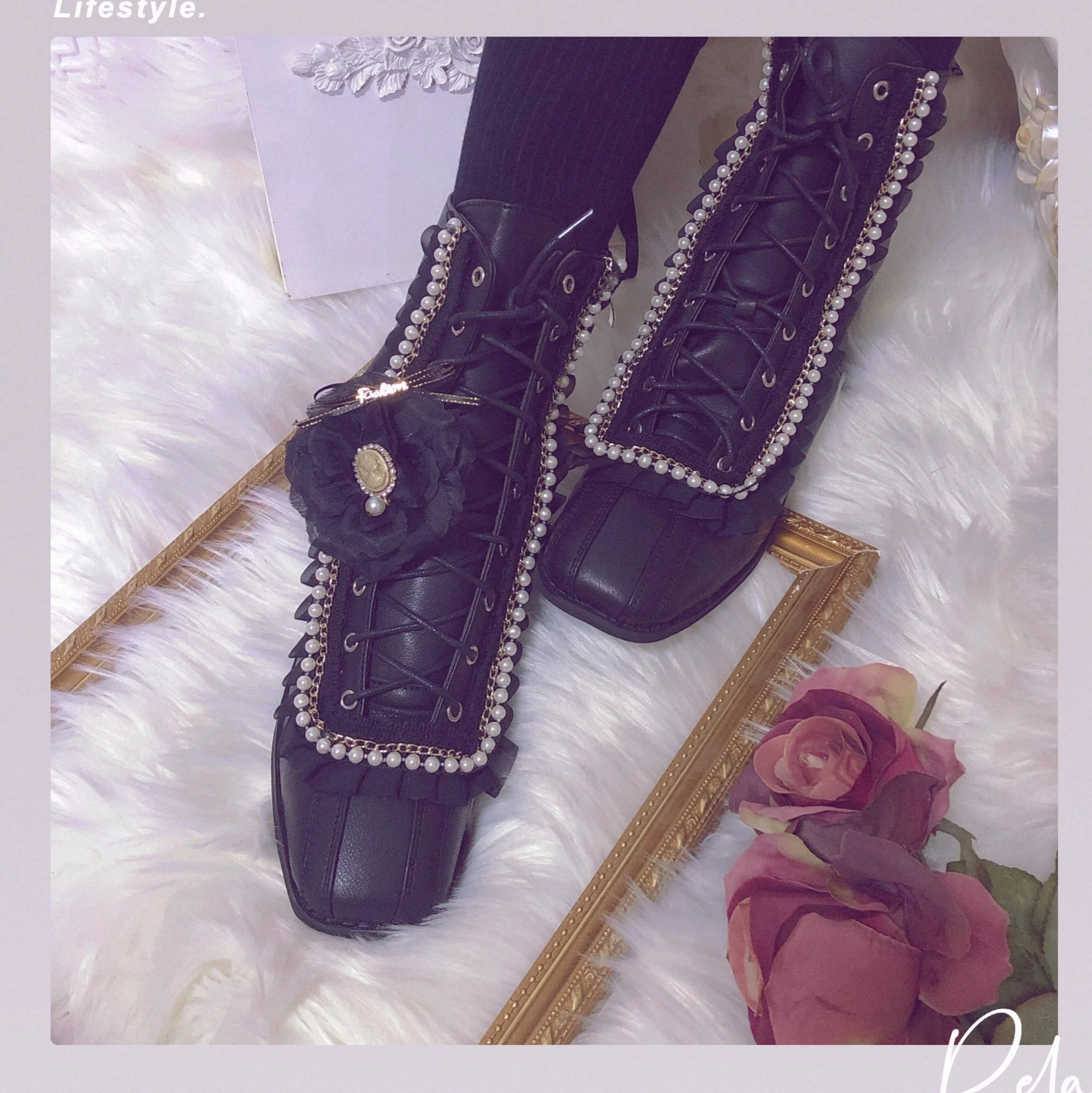 

Винтажные женские черные ботильоны с квадратным носком, на шнуровке, Украшенные бусинами и жемчугом, кружевные ботинки B124