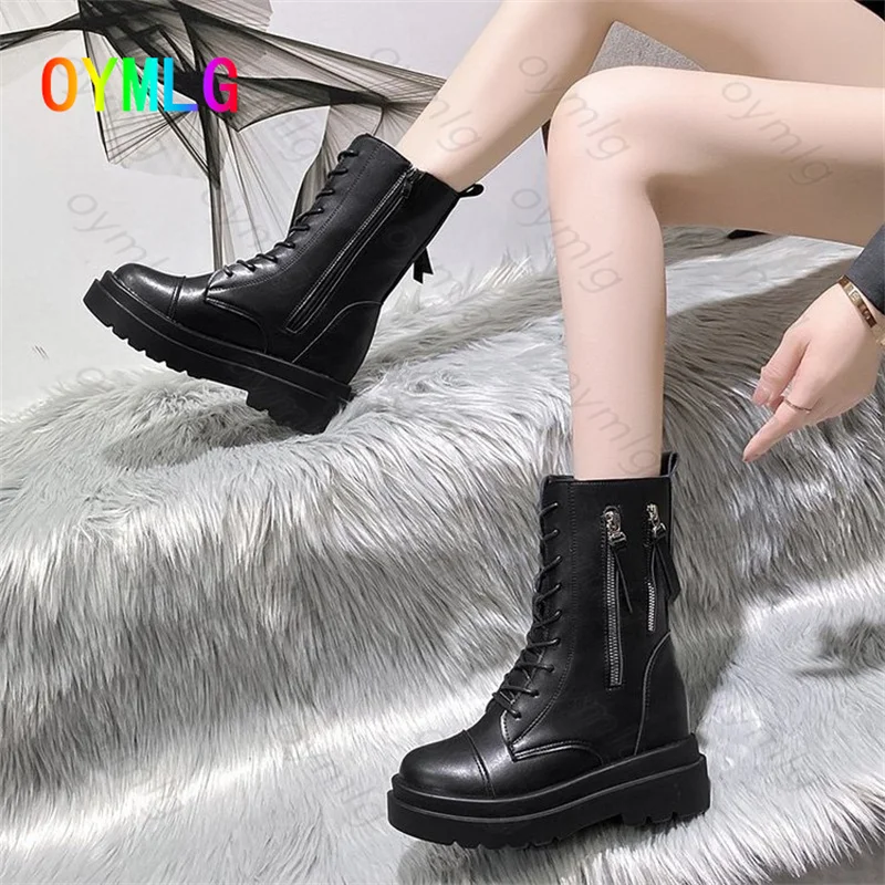 

Новинка Осень-зима 2021 черные ботинки мартинсы на шнуровке женские дышащие универсальные удлиняющие ботинки с внутренней подкладкой обувь ...