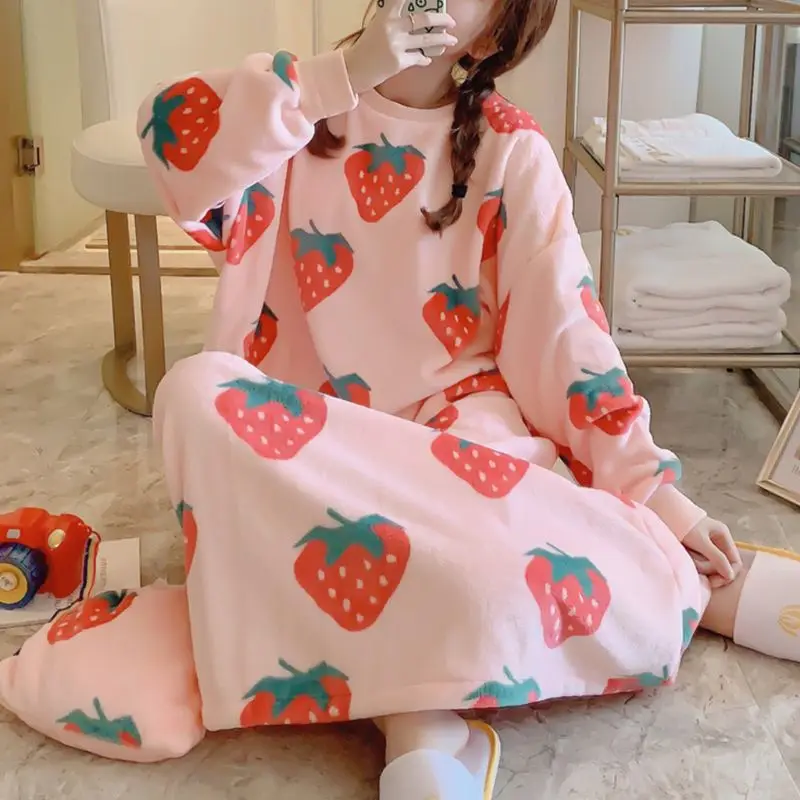 

Women Winter Flannel Nightgown Long Sleeve Oversized Strawberry Sleepwear Dress