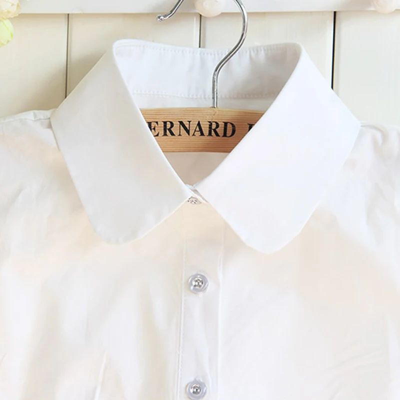 Женская рубашка с имитацией воротника черно-белая однотонная лацканами модель