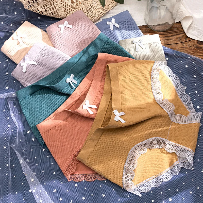 

Women Sexy Antibacterial Cotton Underwear Lace Panties Mid Waist Seamless Briefs Fashion Bow Comfort Underpants Female Lingerie