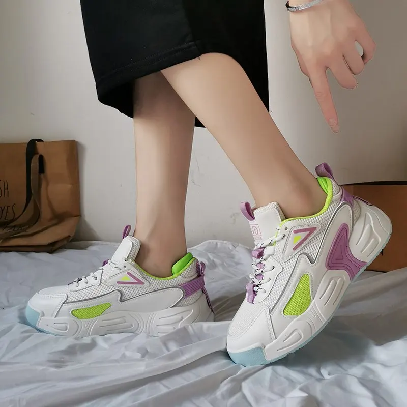 Модные Розовые массивные кроссовки Женская удобная обувь на платформе