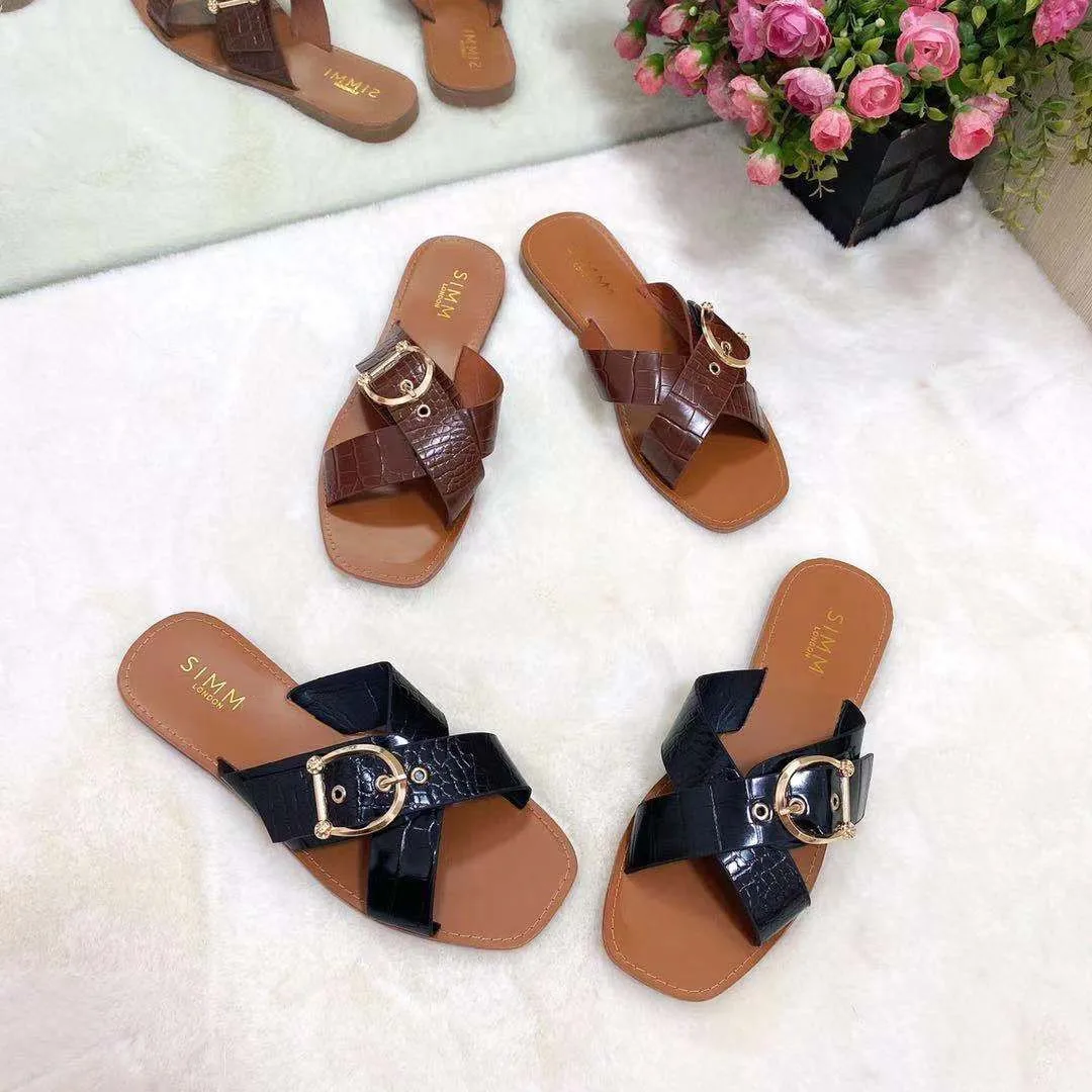 

2021 cross new thick soled adult everyday casual flat shoes women's sandals sandals summer slippers