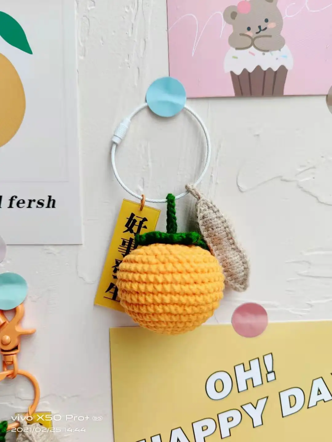 

Handcrafted Persimmon Keychain Creative Peanut Backpack Pendant Bag Decoration Car Key Accessories Keyring Christmas Gift New