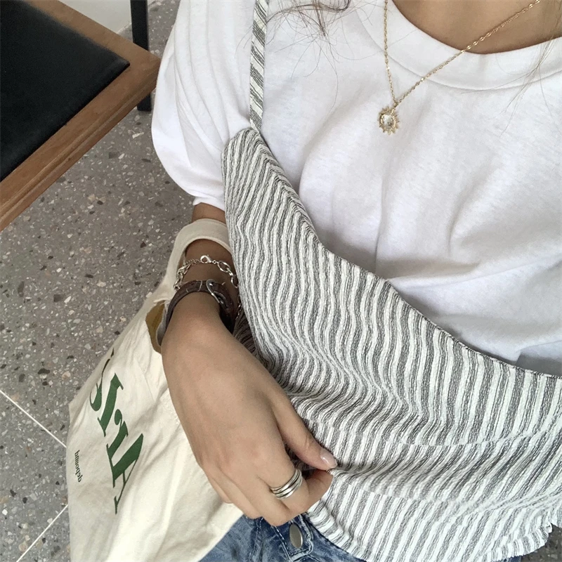 

Ladies Tops New Summer Style Fake Two Short-sleeved Casual T-shirts O-Neck Splicing Loose Women's Clothing Y2k Tees Fashion