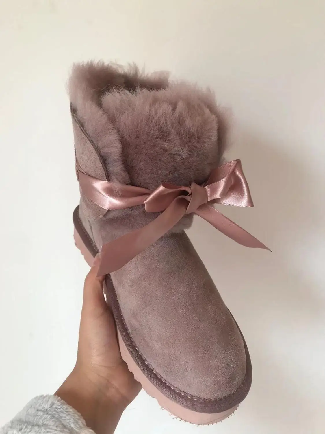 Высоко качественные зимние ботинки в европейском стиле 2019 из настоящей овчины 100%