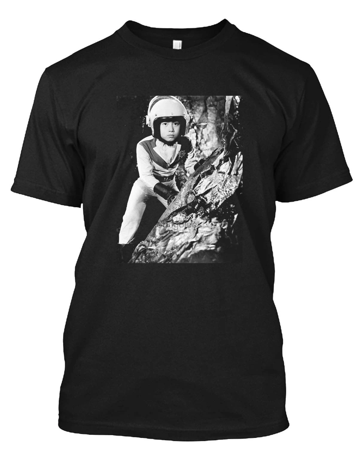 Футболка DAYNIELAB с изображением Джонни сокко и летающего робота мицунобу канеко