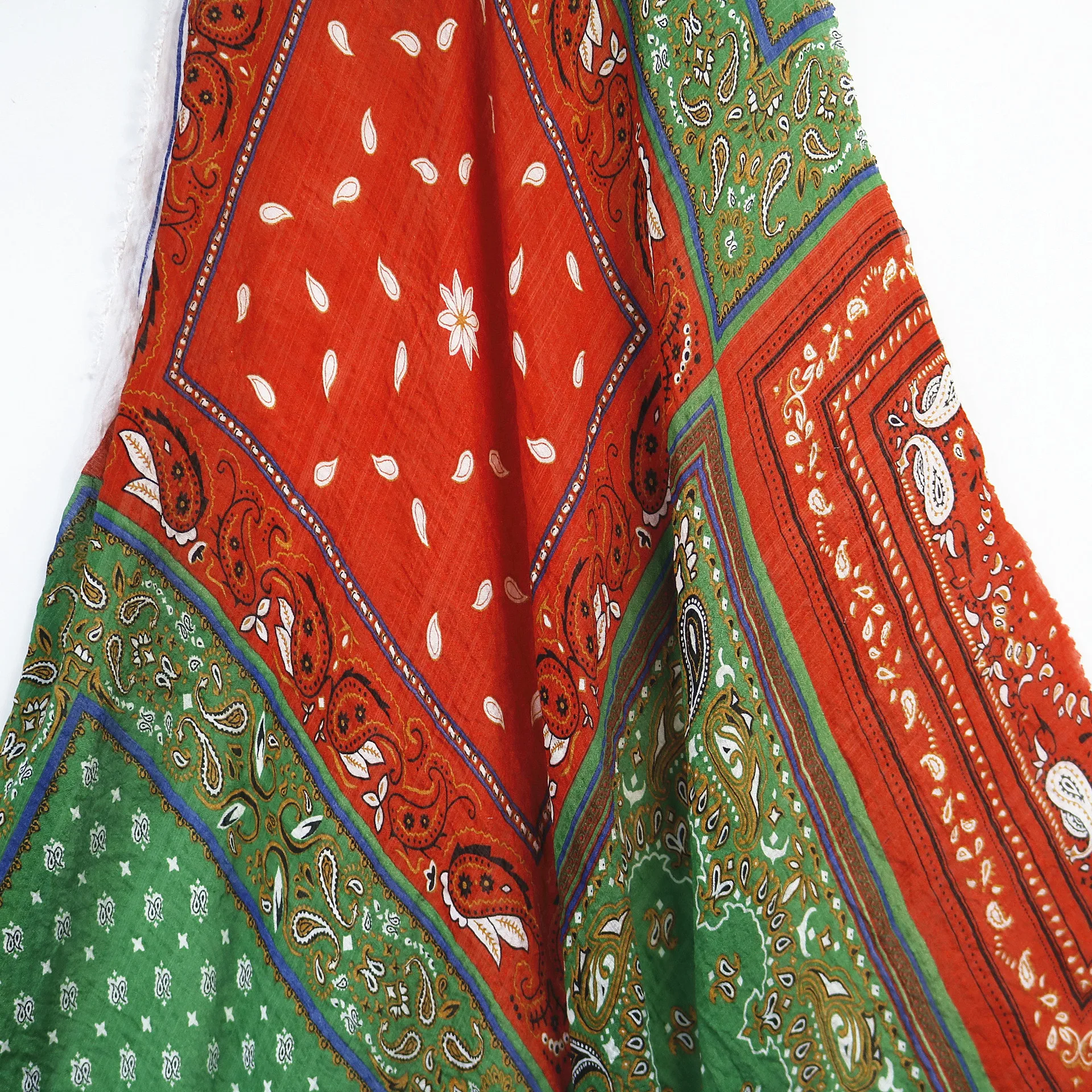 Весна и лето женская одежда ткань новая тканая цветная с принтом модная для