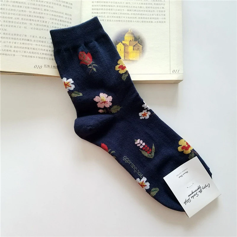 2021 Korean American Retro Rose Autumn Winter Cotton Casual Socks Warm Women Streetwear Cute Funny Socks Short Happy Ankle Socks