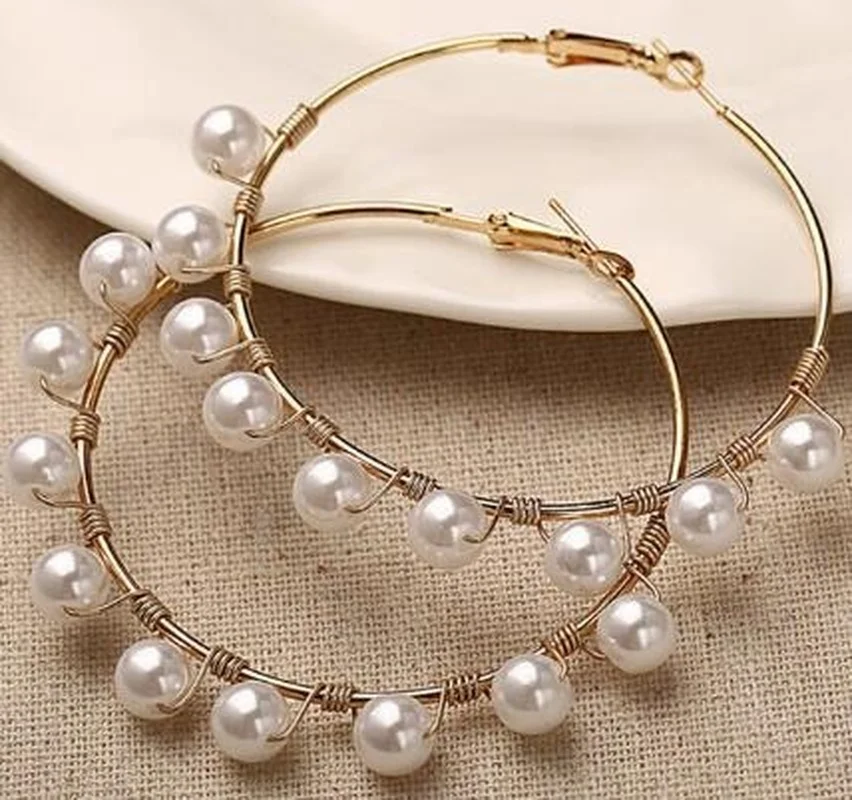 

Cross Border New 9 Pearl Winding Ear Ring Pearl Series Temperament Personality Pearl Large Circle Earrings